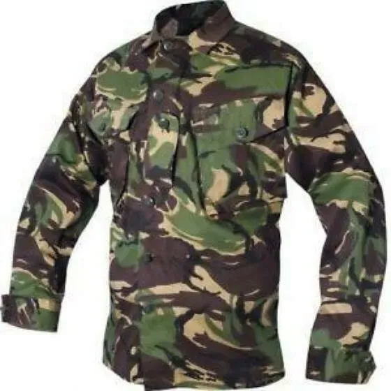 veste-militaire-poches-boutons